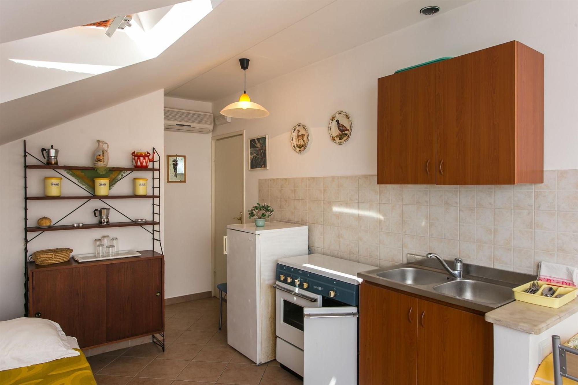 Apartments Marija - 50M From Beach Zaton  Exteriör bild
